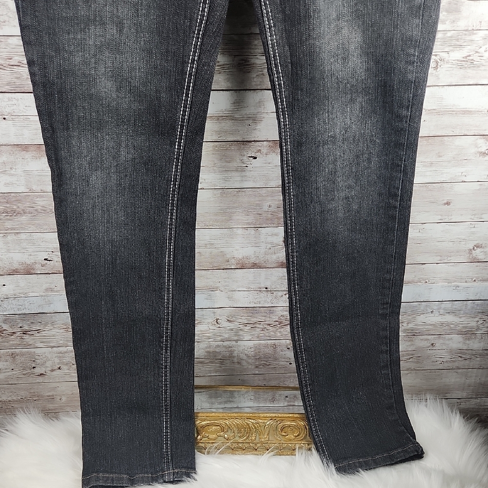 Z2 JeansB, lack Distressed Straight Leg Jeans, Inseam 31", L 39", Waist 32",Sz9 - Picture 4 of 8